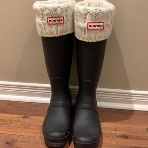 Brand new hunter boots cable knit socks